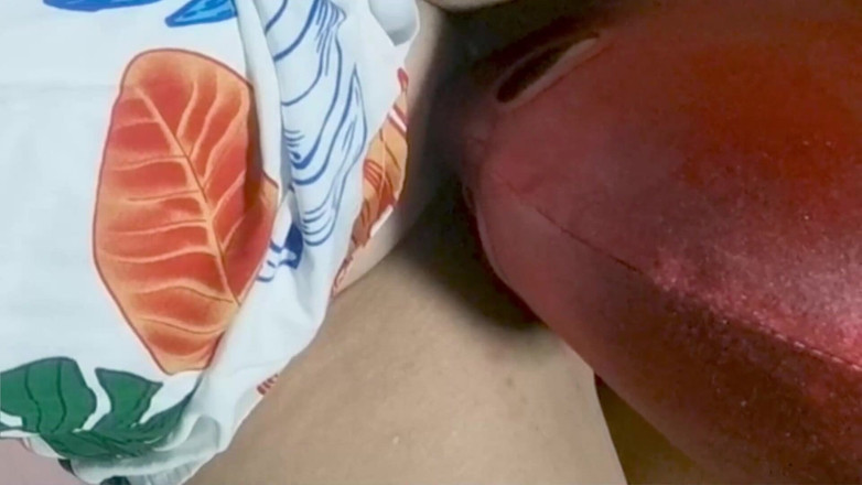 Minhaesposaparaoutro: Cuckold-echtgenoot beft grote en vlezige kut van vrouw