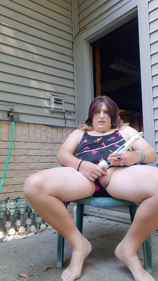 Victoria Lecherri: Je vibre dehors sur ma terrasse