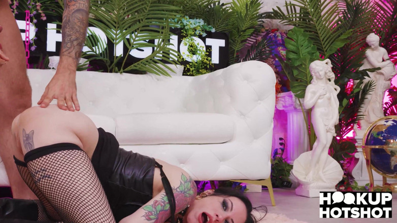 Hookup Hotshot: Anna Deville Can't Get Enough of Nade Nasty's Nasty Anal