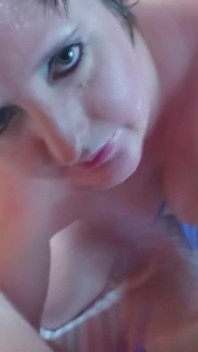 Sudorosa tetona milf corrida en la boca xxx