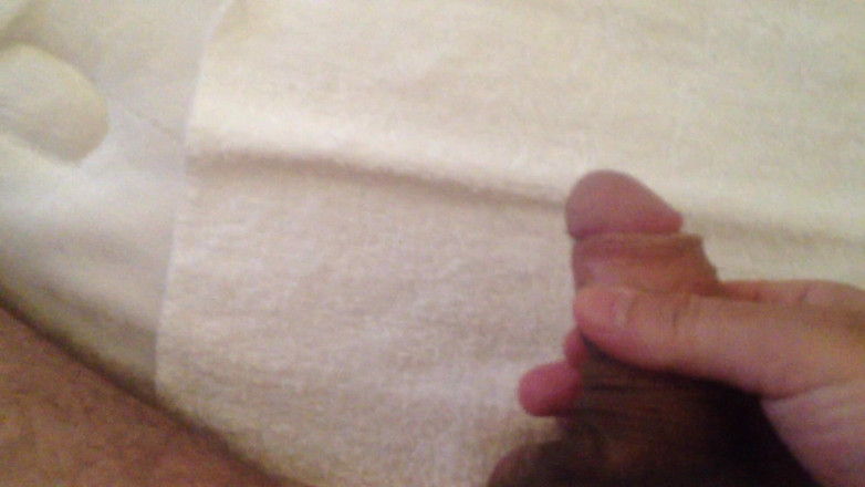 Porncabaret - gay: Jacking off my hairy dick with cum shot