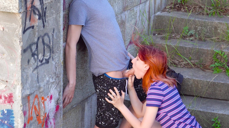 Elin Flame: Sborra negli occhi! -ha succhiato il cazzo del fotografo all'aperto! - Elin...