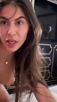 Heather Vahn este futută, futută în cur și în sfârșit spermă pe fața ei