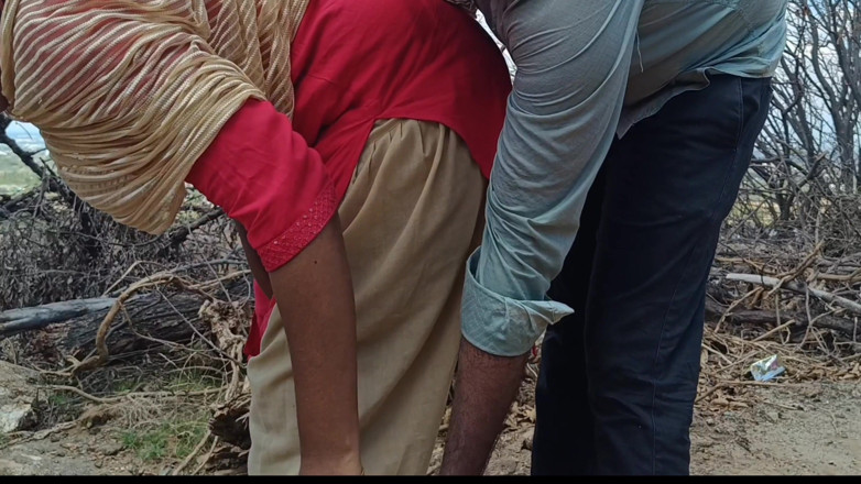 Pushpa studio: All'aperto con donne sposate