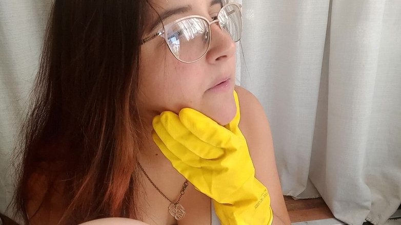 Bunny Looner: Latex Gloves Bubblegum and Balloon Blowing - Bunny Looner