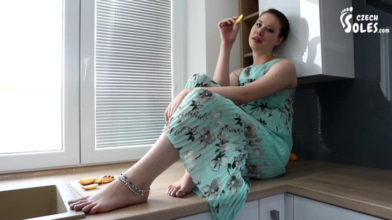 Czech Soles - foot fetish content: Perhiasan untuk kaki telanjang seksinya