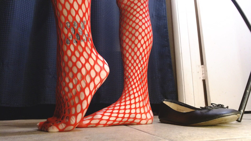 Red Fishnets Ballet Flats Shoeplay Dipping Toe Wiggling (TLC 1992)