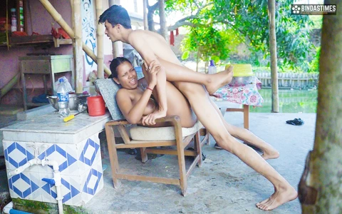 Xxx Lust World Hintli Üvey Kız Kardeş Açık Havada Zevkle  
