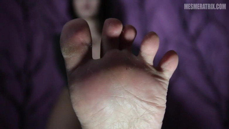 Lady Mesmeratrix Official: Sei mein sklave und verehre meine füße ...