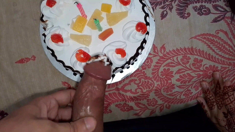 QueenbeautyQB: Індійська невістка погоджується на секс у свій день народження - хінді аудіо