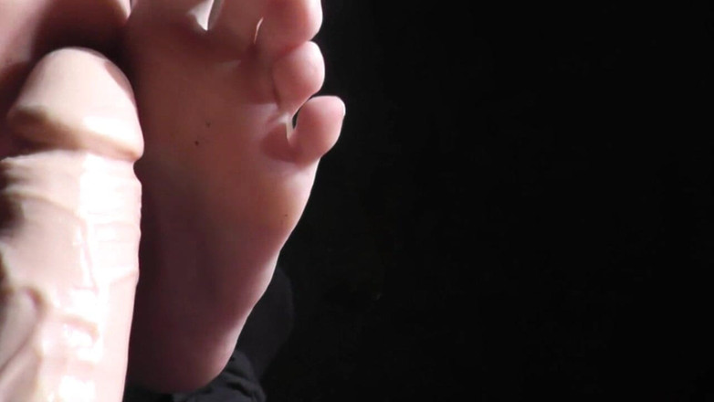 DanielleMaye: Danielle maye sega con i piedi punto di vista
