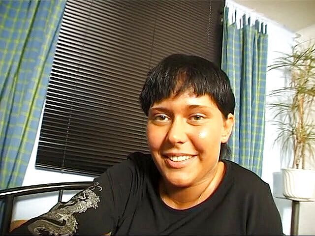 Lucky Cooch: बड़ी गांड वाली काले बाल वाली लड़की कास्टिंग पर सख्त लंड उड़ाती है