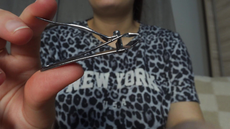 AmayaMori: Je style mes cheveux et répare mes ongles parce qu’ils...