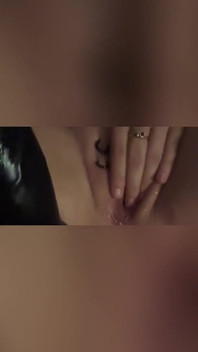 노예가 그녀의 구멍을 엿먹다 파트 3