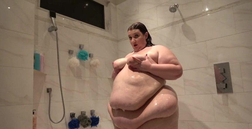 Kayla Peach studios: SSBBW sprchy