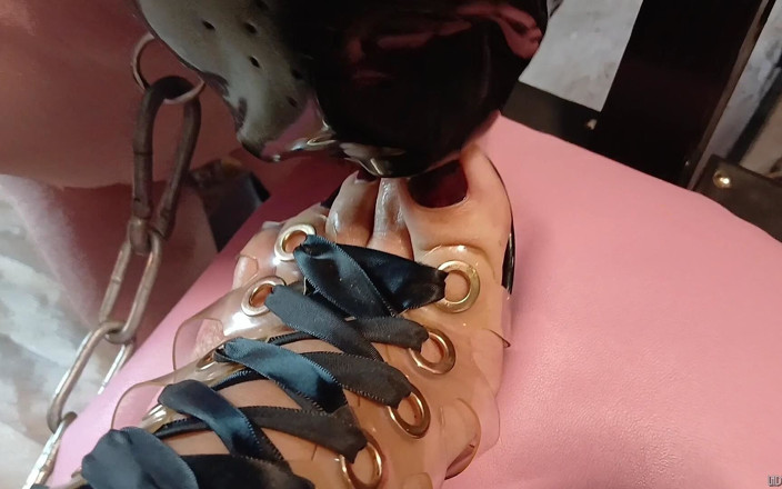 Domina Lady Vampira - SM Studio Femdom Empire: 『ザ・スウェット・イズ・ホット』1