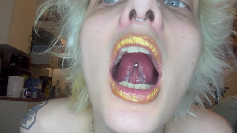 Glitterqueen1999: Feticismo della bocca rossetto Fetish senza trucco ragazza gotica