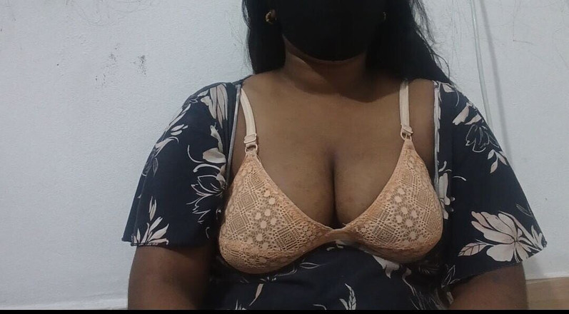 Skakoi: Desi ragazza vestita