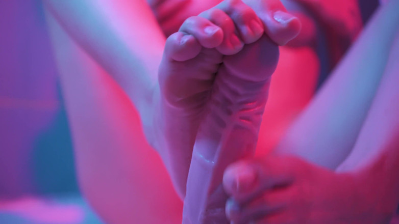 Pink Lights Entertainment: YourBabyPearl - Foot fetish shower orgasm squirt