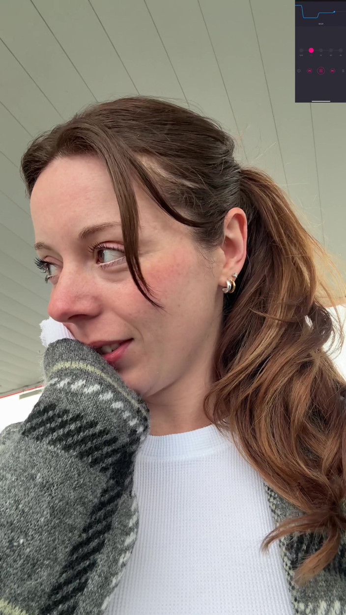 Nadia Foxx: Trying Not to Cum Too Loud While I Pump My...