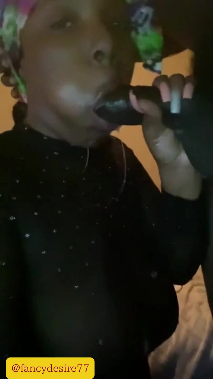 The quickie spot: Cha dượng của tôi chuyển đến với chúng tôi và đêm khuya,...