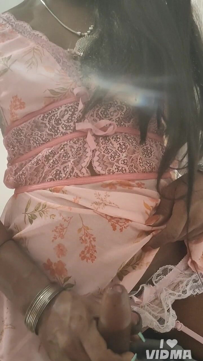 Keerthanakeerthi95: Banci crossdresser india lagi asik dan besar pria kulit hitam