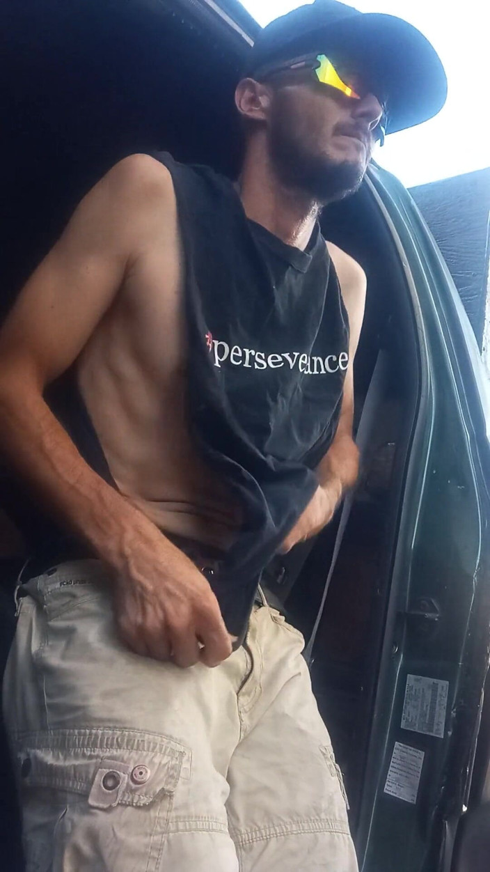 Ruggidron: Una verga lunga