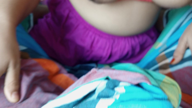 Nusrat: Bhabhi indická velká prsa Indická tetička Velká prsa Desi Indická...