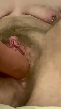 Cspot Geme in Silenzio Con Un Dildo E Mi Dice Di Scopare Perché Si Sente Così Bene