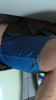 Ora era atât de plictisitoare.