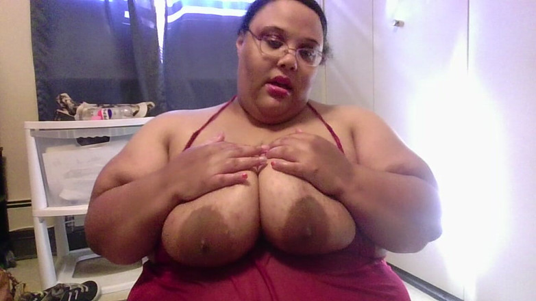 Jessica pigslut: Fat Slut Loves Oiling up Her Tits!