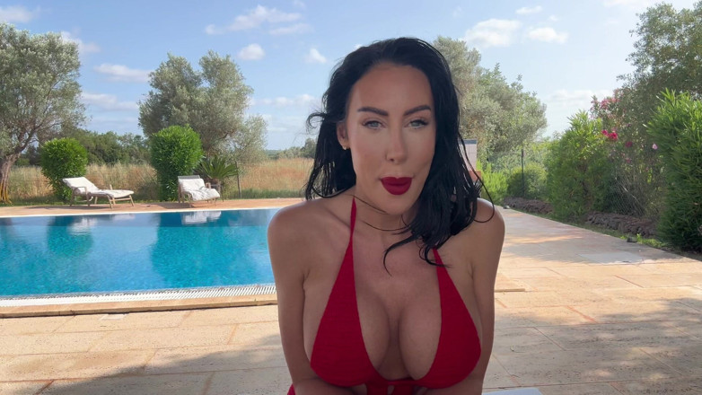 Mila Amora: Spoiled Wife Holiday Cuck