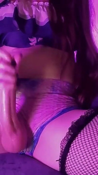 Video completo da sola [10:02] - Segando con sborra in calze e top bikini inizio con il Mio cazzo in pantaloncini