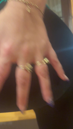 MilfyCalla: Plácnutí zadku a stydké pysky na lavičce