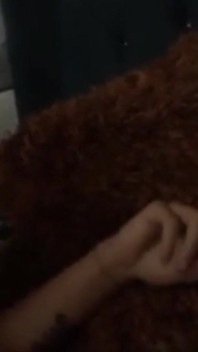 Meine beste freundin kommt von einer Reise an und ich begrüße ihn mit einem legendären blowjob!