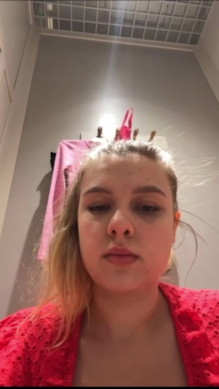 JuiceLussie: 탈의실에서 미친 애널 섹스