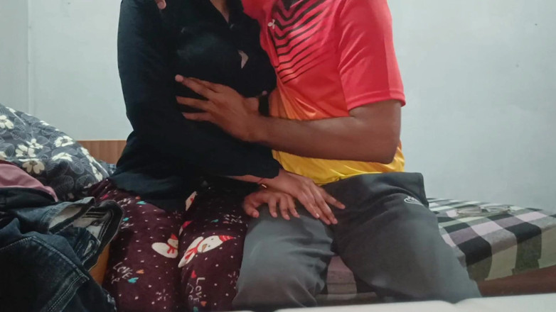 Hotty_ragini: Didi Market Gayi to Jija Ji Ne Mujhe Chod Kar...