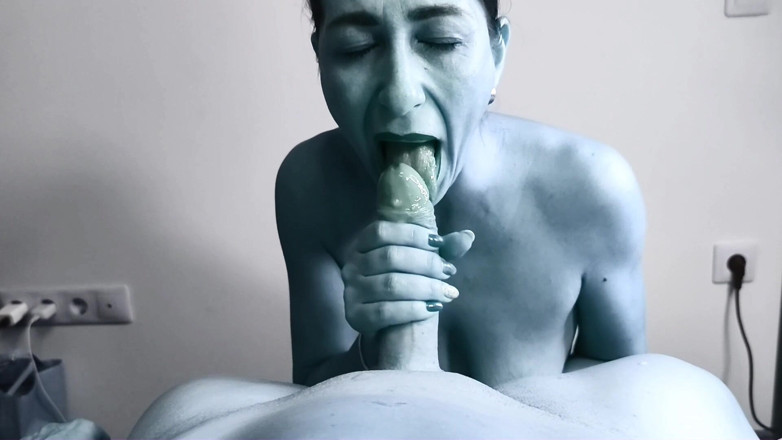 Sexbogove36: Zakar biru besar merosakkan pepek dan pantat biru ketat - pembiakkan...