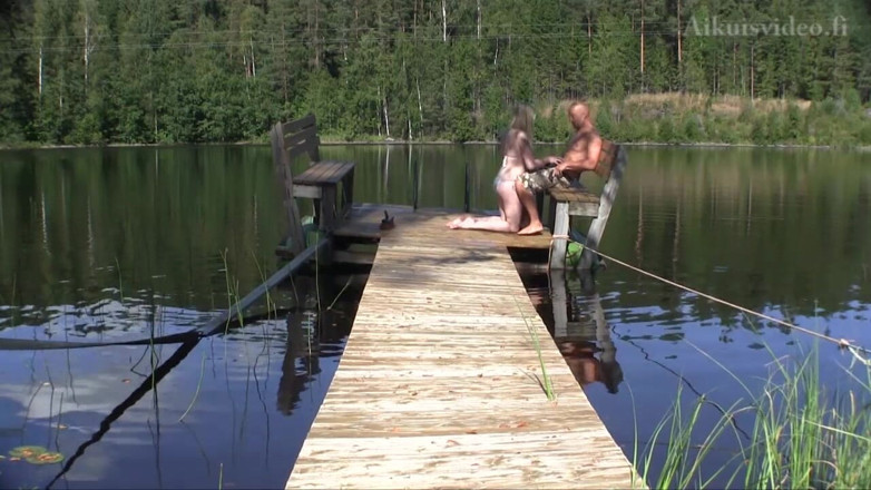 FinAdult Videos: Mr Lothar और Olivia Pier कपड़े धो रही हैं