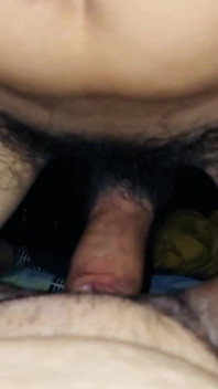 Sexy baculatá teenagerka tvrdě šuká a postříkaná plná mrdky