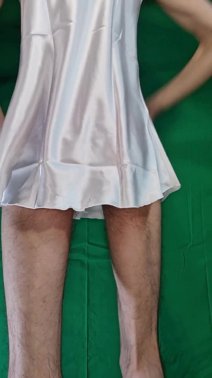 HeIsSooThin: Chemise de nuit et culotte en dentelle rouge