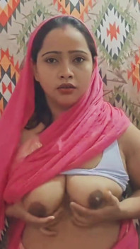सुपर सेक्सी हॉट भाभी ने अपने देवर को कमरे में अकेले पकड़ा