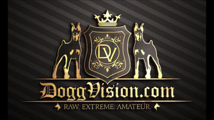 DoggVision: Sürtük dövmeli orta yaşlı seksi kadın için anal dölleme