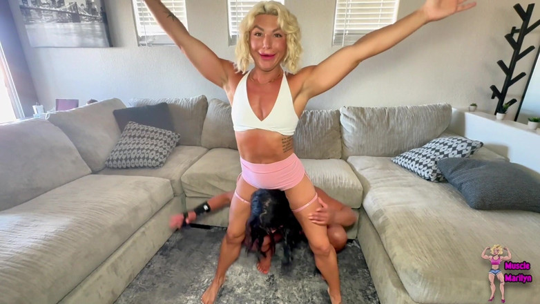 Muscle Marilyn: Lift and Carry
