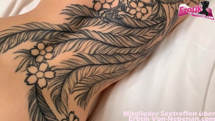 Erotik Von Nebenan: Tatuada alemã camgirl fode espontâneo no POV Porn