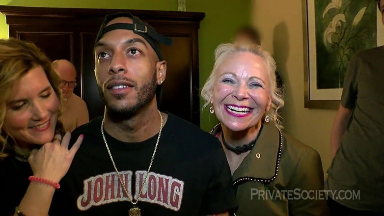 Private Society: Partido miembro de la sociedad privada (Iowa City)