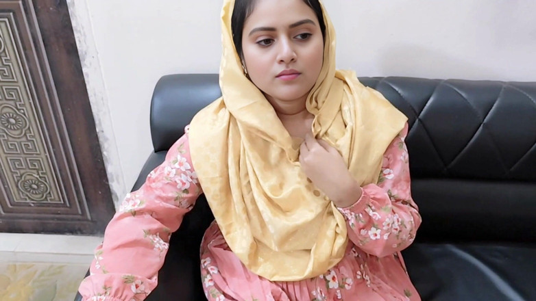 Angel Surovi Lata: Buitenshuis mooie Indiase Bangla Village Bhabhi nauwelijks anale neukvideo. 01