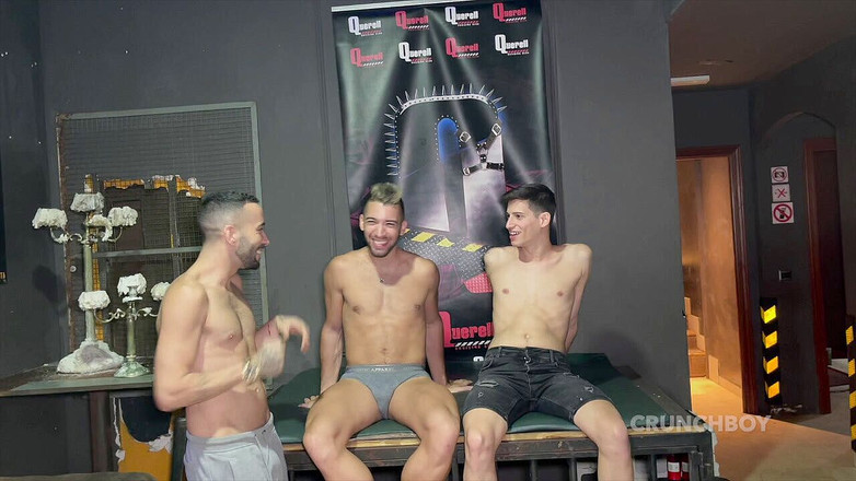 SPAIN BAREBACK CRUISING IN BACKROOM: ジョニー積生によるイケメンAlec Loob