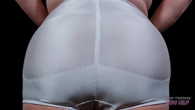 BBW_Wife: Chiloți retro de bunicuță și sutien - pizda mea matură matură păroasă și țâțe...