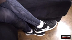 Min ex flickvän footjob efter jogging och får sperma på fötterna